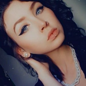 Meet your Posher, Danica